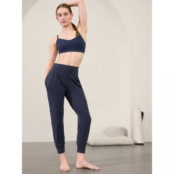 Athleta Salutation High Rise Jogger in Powervita Navy XXS - Picture 1 of 10
